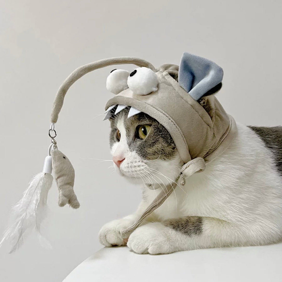 Anglerfish Self-Play Adjustable Cat Hat with Fishing Teaser Toy - Lil Wild Pets