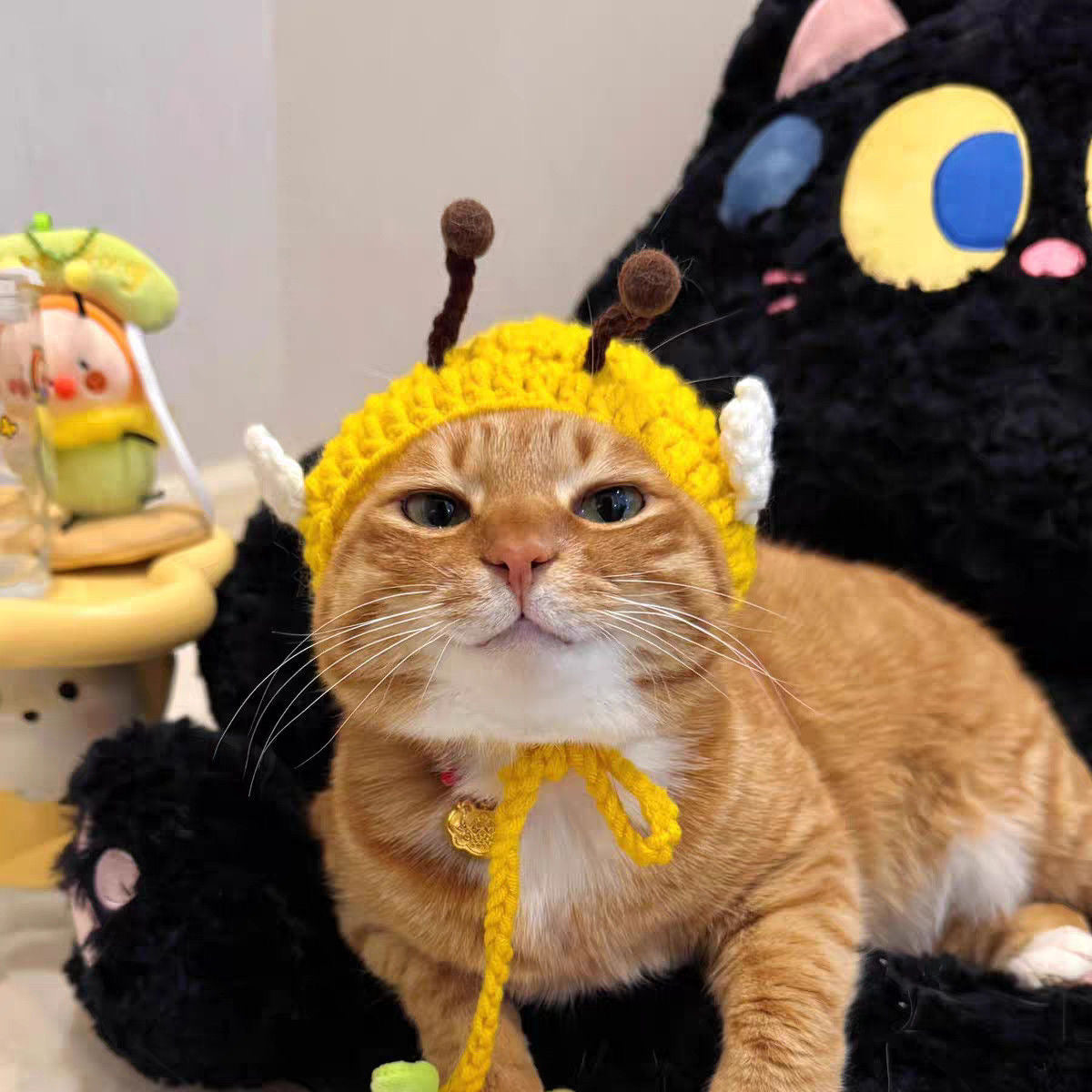 Pet Adjustable Knitting Hat with Ear Holes for Cats and Dogs - Bee